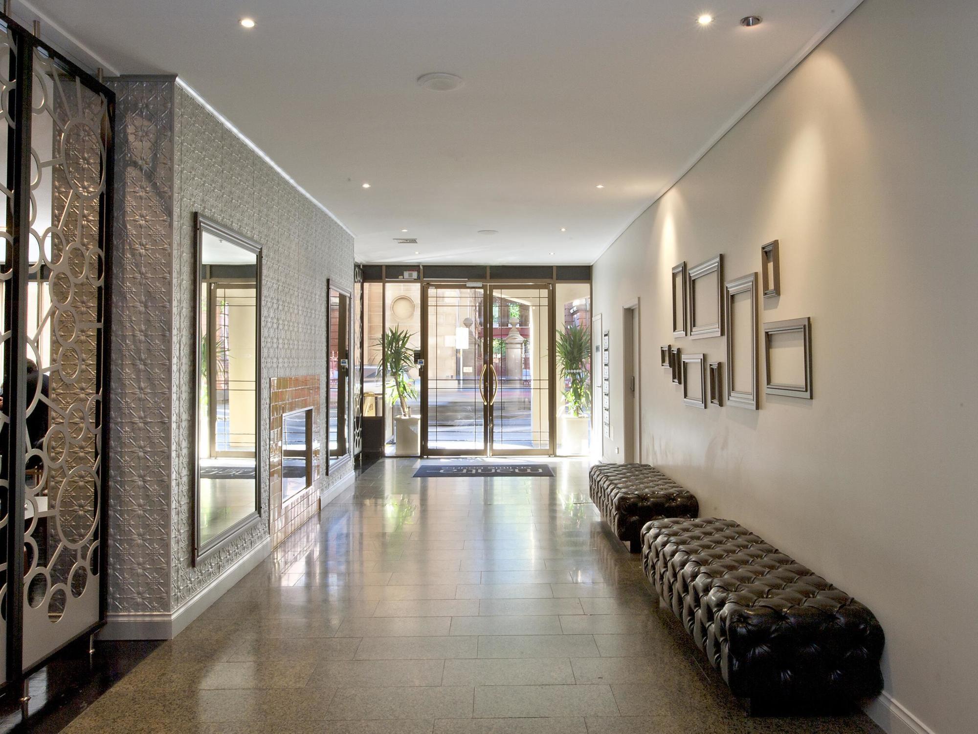 Mantra On Little Bourke Melbourne Aparthotel Bagian luar foto